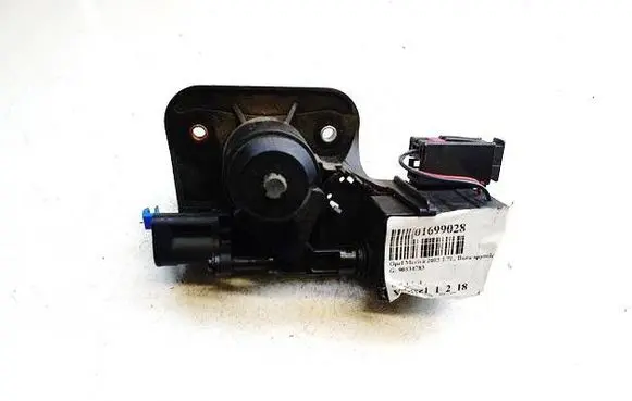 Opel Meriva A Tailgate exterior lock 90534783 90534784