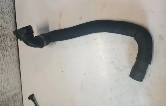 Volvo S60 Engine coolant pipe/hose 31474863