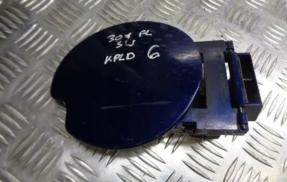 Peugeot 307 Fuel tank cap trim 