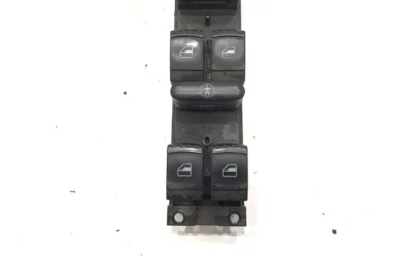 Volkswagen PASSAT B5 Electric window control switch