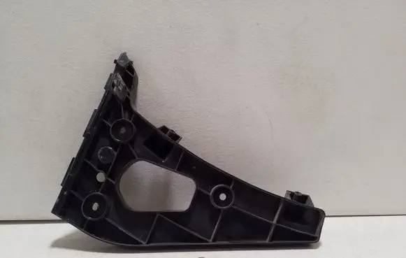 Audi A1 Rear bumper mounting bracket 8XA807377A