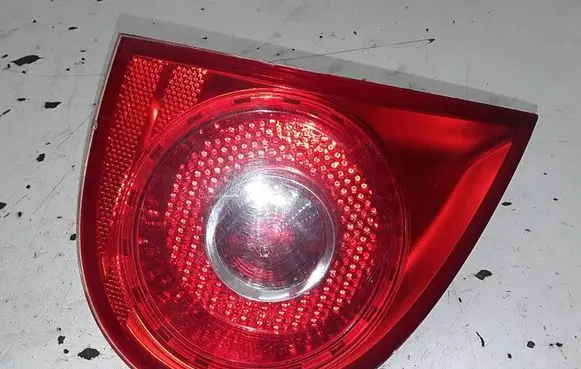 Volkswagen Golf V Tailgate rear/tail lights 1K6945093E