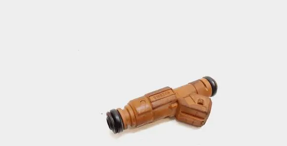 Volvo S60 Fuel injector 9186340