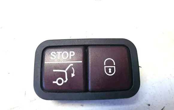 Mercedes-Benz E W212 Tailgate/boot open switch button 2128210551