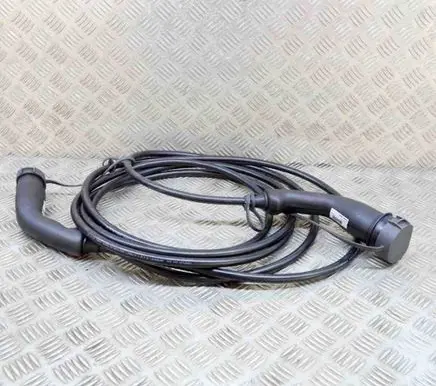 Nissan Leaf II (ZE1) Electric car charging cable 33329534