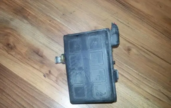 Opel Zafira A Fuse box set 90560119
