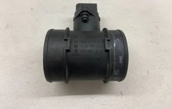 Skoda Fabia Mk2 (5J) Mass air flow meter 0281002355 057906461A