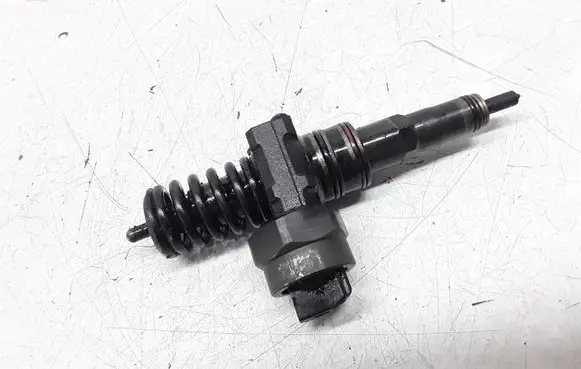 Ford Galaxy Fuel injector 038130073R 0414720018