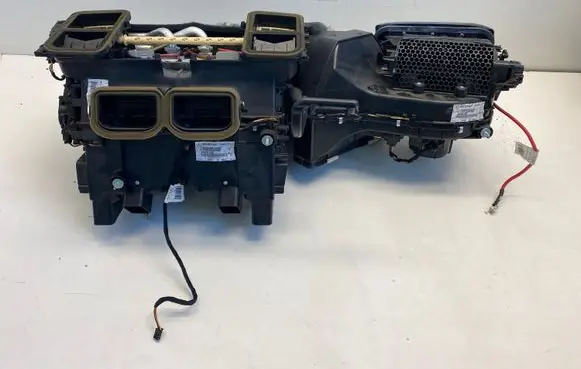 Mercedes-Benz C W204 Interior heater climate box assembly A2048302660