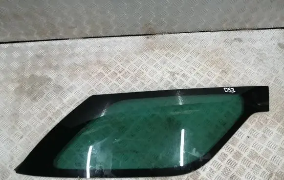 Citroen DS3 Rear side window