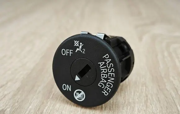 BMW 4 G22 G23 G24 G26 Passenger airbag on/off switch 9483731