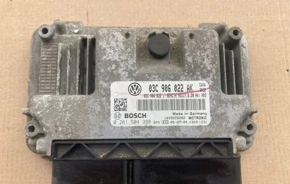 Volkswagen Golf VI Wing mirror control module 03C906022AK
