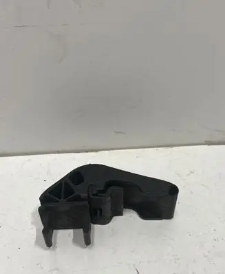 BMW 7 E38 Radiator mount bracket