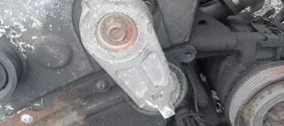 Generator/alternator belt tensioner
