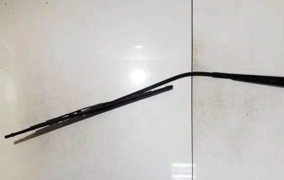 Mazda 2 Front wiper blade arm 1657