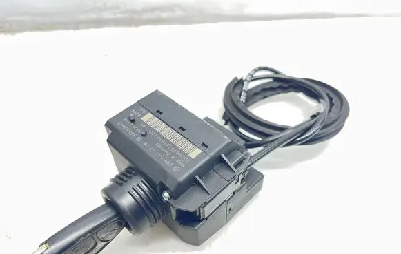 Mercedes-Benz C W203 Ignition lock 2095451708
