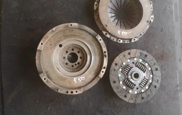 Fiat 500L Clutch set kit 55231763