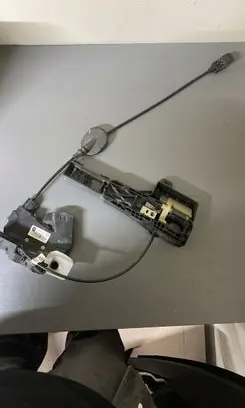 Renault Megane IV Front door lock 805032429R