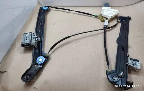 Audi A7 S7 4G Front door window regulator with motor 4G8837462A