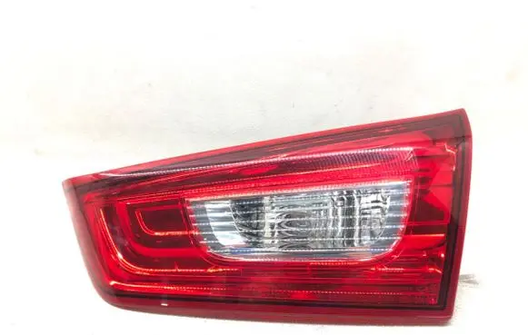 Mitsubishi Outlander Rear/tail lights P9373R