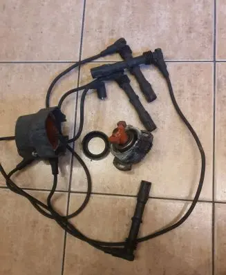 Audi 100 200 5000 C3 Spark distributor 077905206e 037521016 Z415
