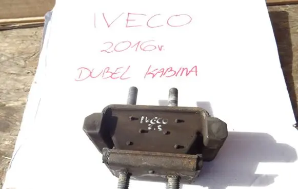 Iveco Daily 6th gen Engine mount bracket 5801283685
