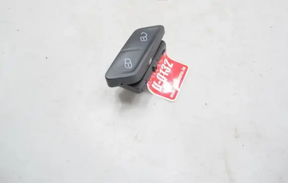 Volkswagen Golf VII Central locking switch button 5G0962125A
