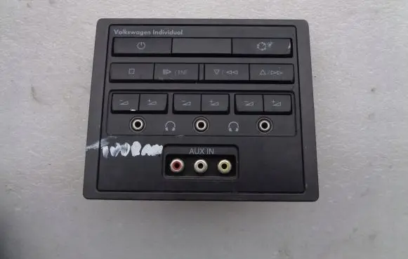 Volkswagen Touran I Head unit multimedia control 1T0035331