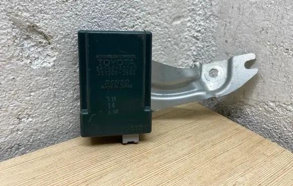 Lexus IS 220D-250-350 Door control unit/module 8974053060 2513003520