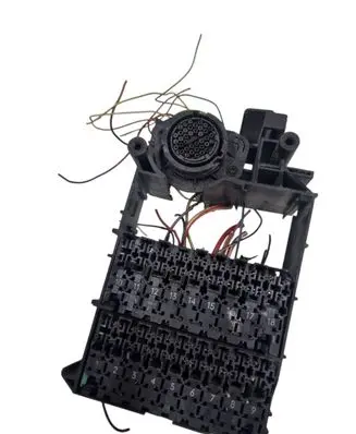 Mercedes-Benz E W212 Fuse box set 2105450640