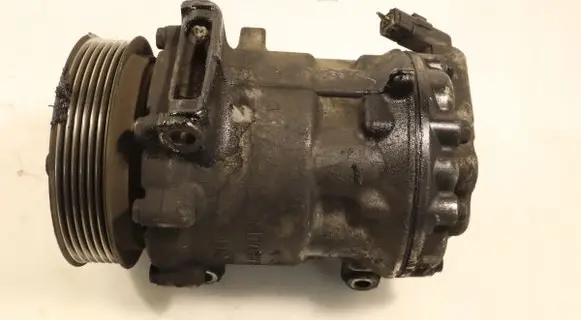 Citroen C5 Air conditioning (A/C) compressor (pump) 9670022180
