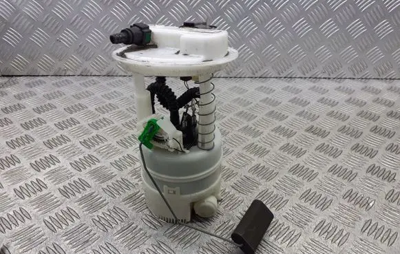 Renault Clio III Mechanical fuel pump 8200727740