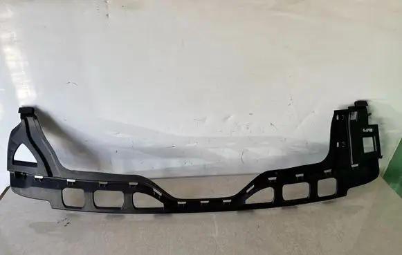 Mercedes-Benz GLE W167 Front bumper mounting bracket A1678852412