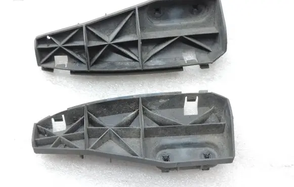 Toyota Corolla Verso AR10 Rear bumper mounting bracket 525630F010