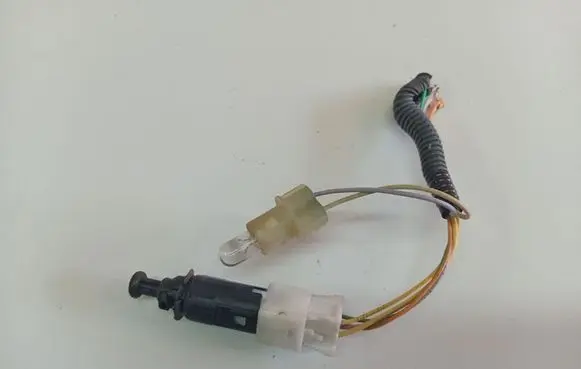 Renault Espace - Grand espace IV Brake pedal sensor switch 