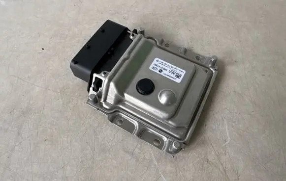 KIA Sportage Adblue control unit 296102u900
