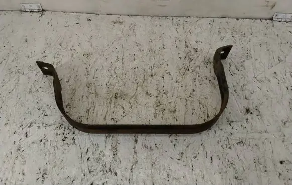 Fuel tank mounting bracket