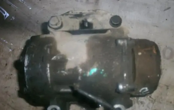 Renault Laguna I Air conditioning (A/C) compressor (pump) 7700861971f