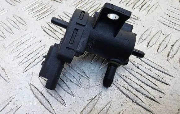 Peugeot 3008 I Vacuum valve 9665558580