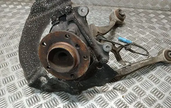 BMW 5 E60 E61 Front wheel hub spindle knuckle