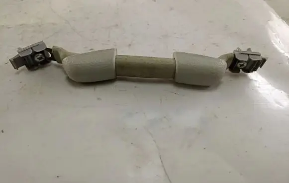 Suzuki Grand Vitara II Rear interior roof grab handle