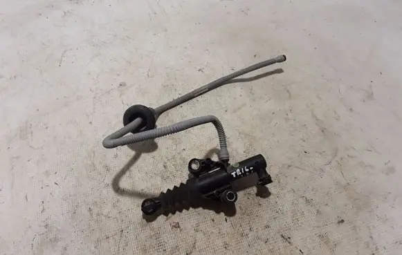 Clutch slave cylinder
