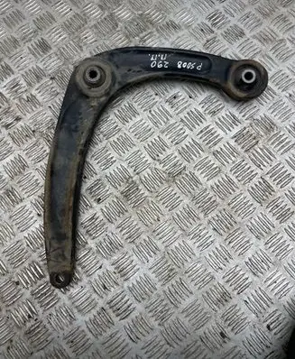 Peugeot 5008 Front control arm 823214