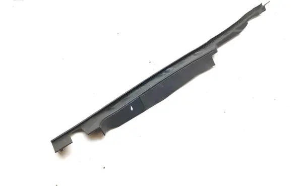 Audi A4 S4 B9 8W Fender end trim 8W0820582