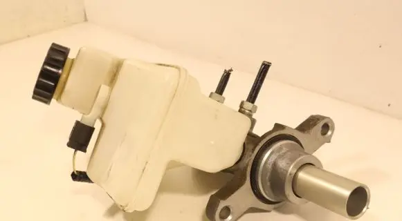 Toyota Yaris XP210 Master brake cylinder 2526B6QB