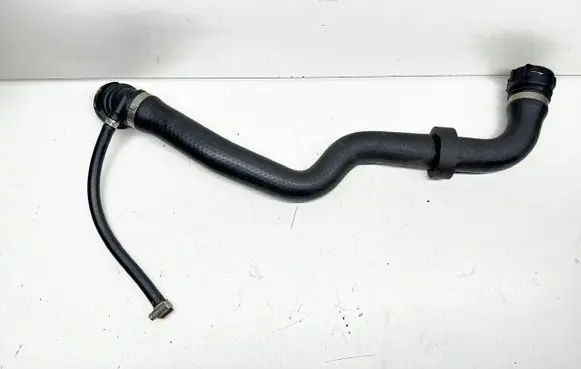 Engine coolant pipe/hose