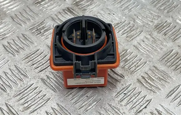 Opel Ampera Battery relay fuse 20997056