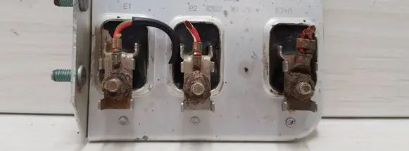 Coolant fan relay