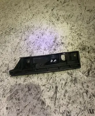 Volkswagen Touran I Front bumper mounting bracket