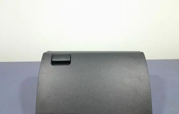 Toyota Avensis T270 Glove box 5555005090